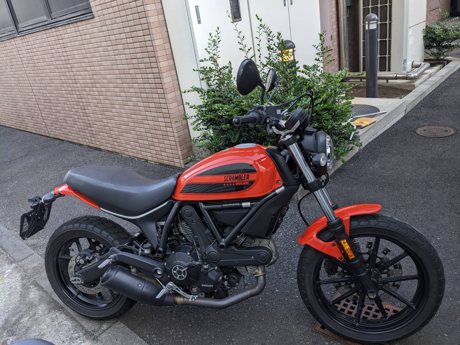 スクランブラーsixty2キービジュアル