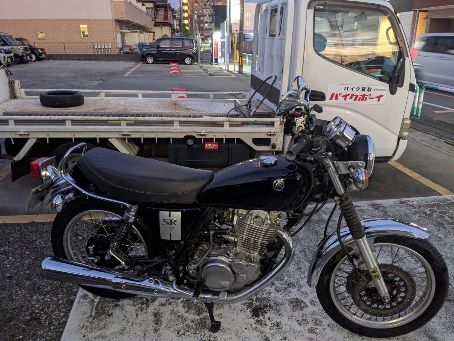 SR400キービジュアル