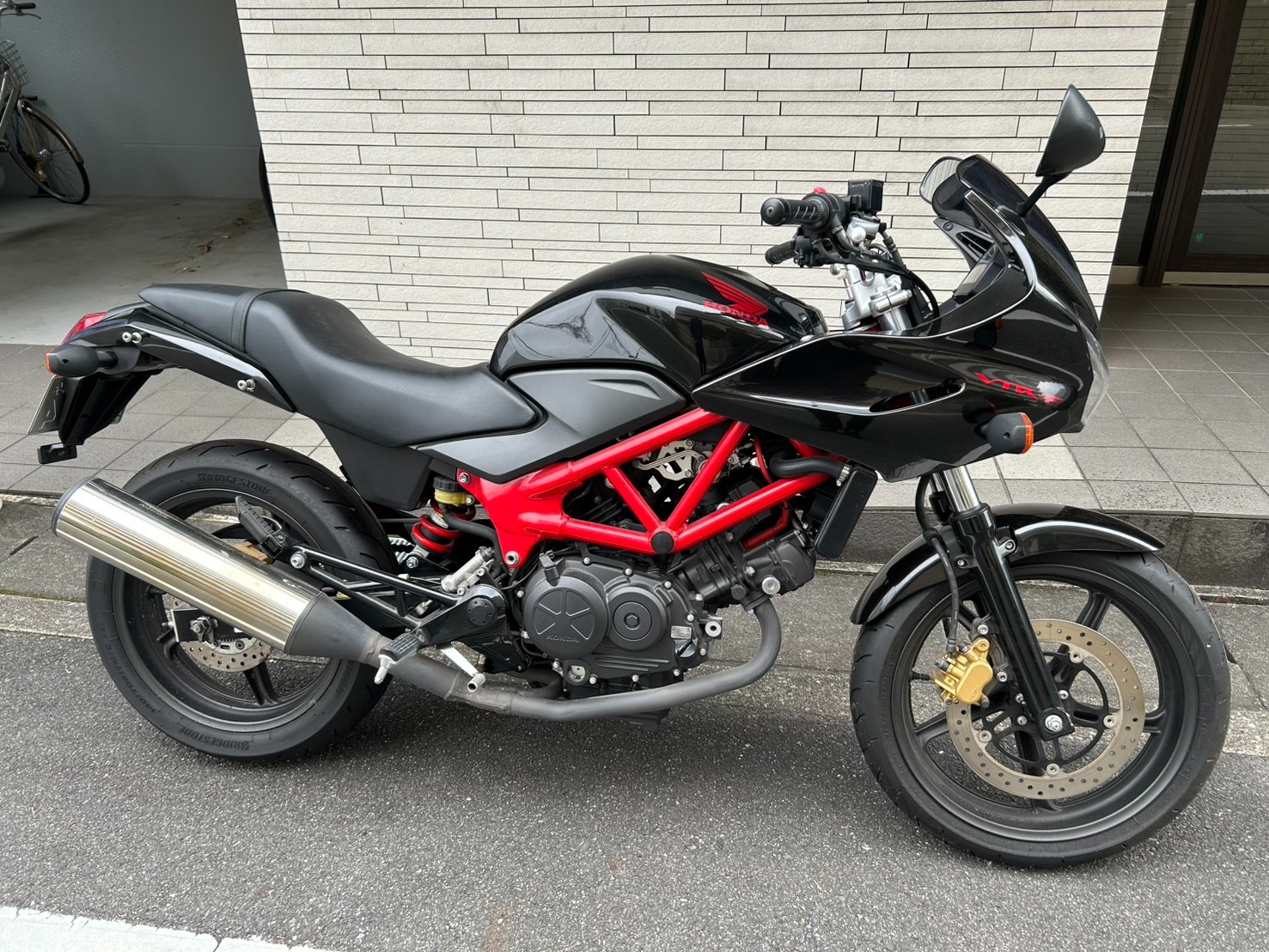 VTR-F250キービジュアル